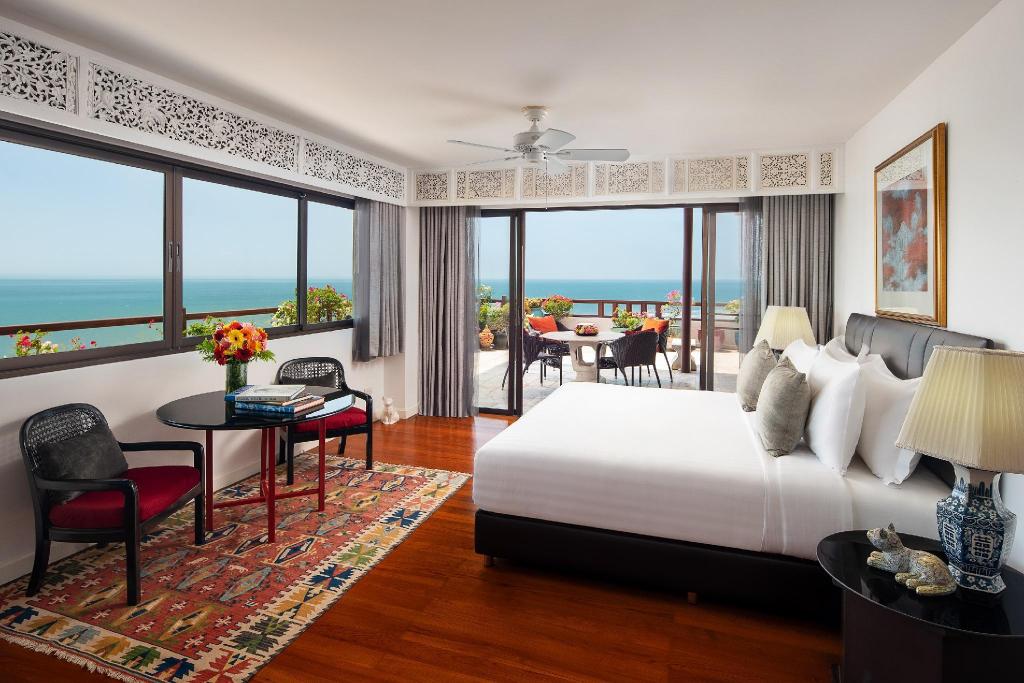 Anantara Hua Hin Resort 객실 내부 예시