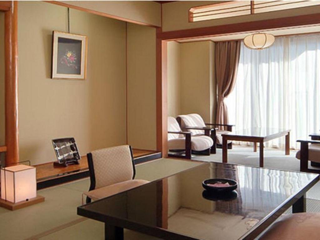 Asaya Hotel 객실 내부 예시