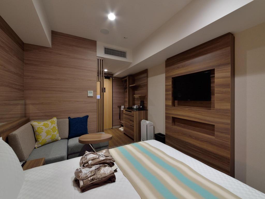 Almont Hotel Naha-Kenchomae 객실 내부 예시