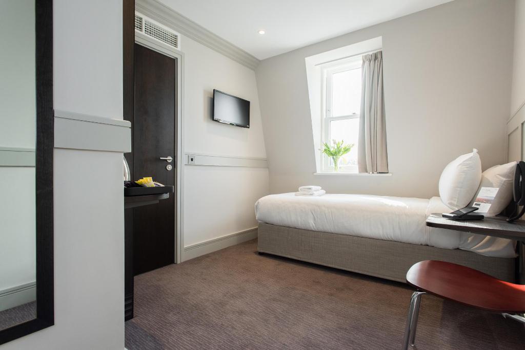 Mowbray Court Hotel 객실 내부 예시