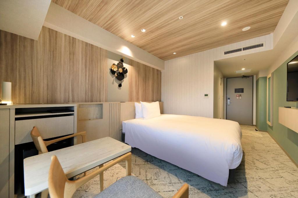 Flower wall decoration, wood ceiling, table and TV