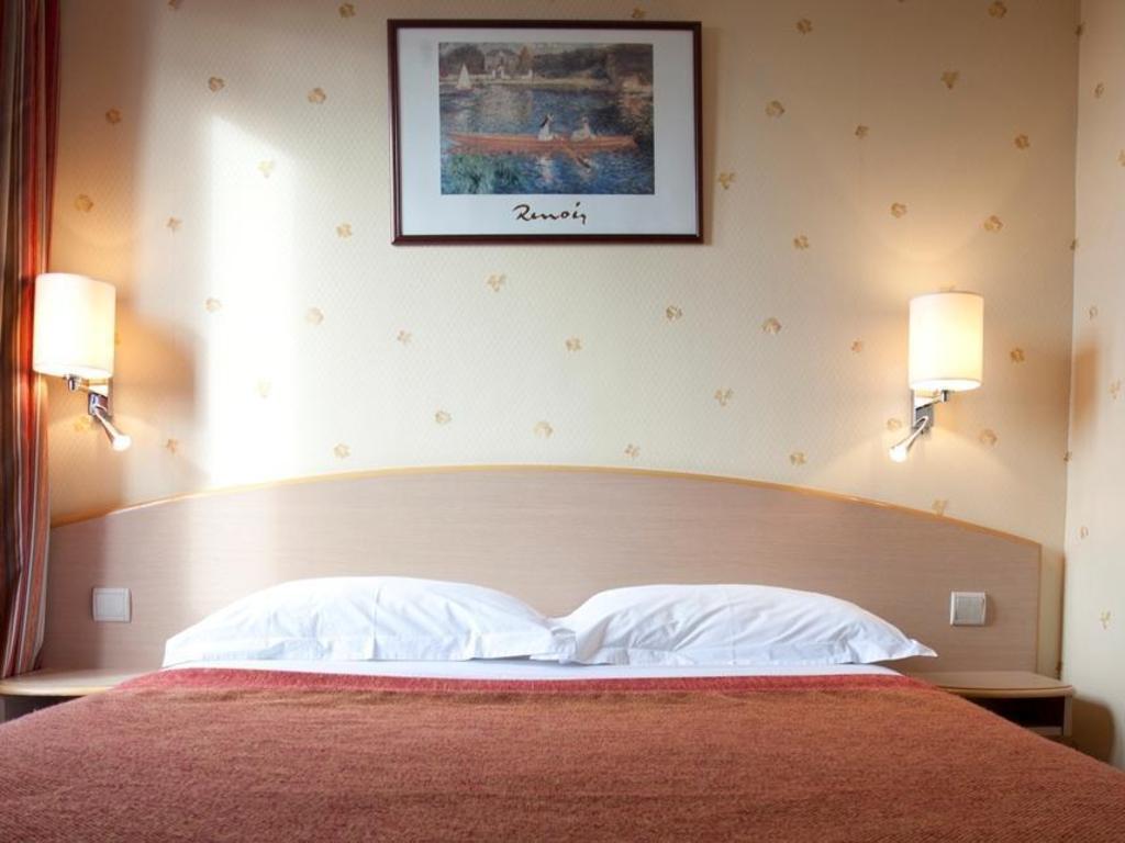 Transcontinental Hotel 객실 내부 예시