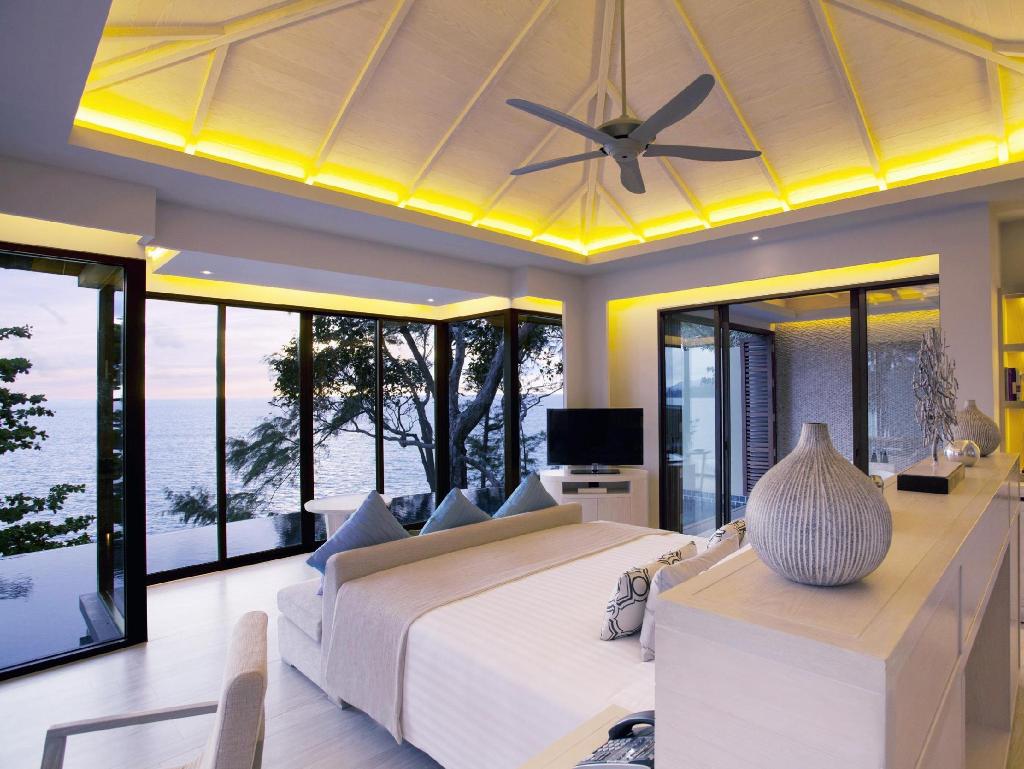 Pullman Phuket Arcadia Naithon Beach Resort 객실 내부 예시