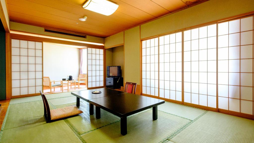 Private living space without bedding visible at Fuyo Bekkan