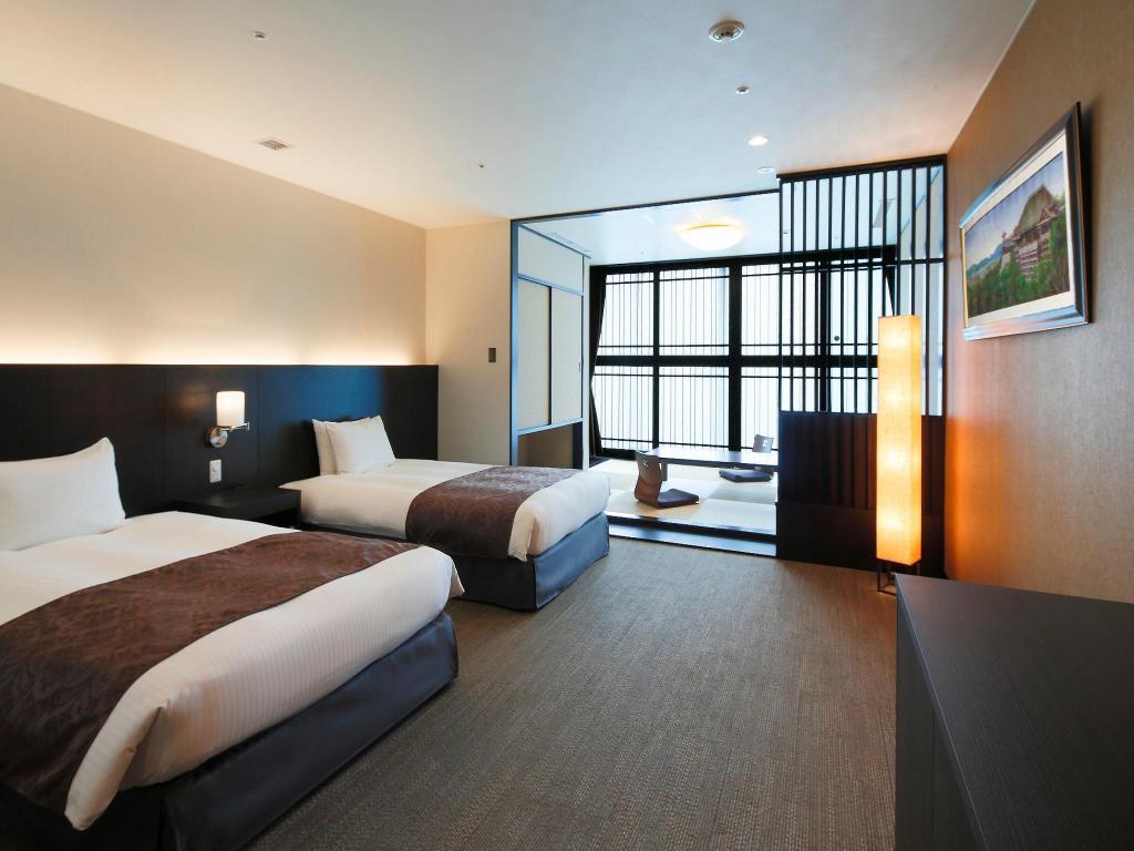 Kyoto Tower Hotel 객실 내부 예시