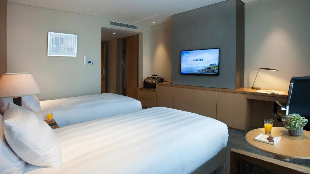 LOTTE CITY HOTEL JEJU AIRPORT 객실 내부 예시