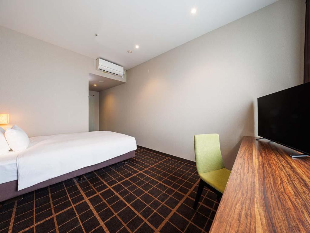 Supplier-provided room photograph at JR-EAST HOTEL METS UTSUNOMIYA