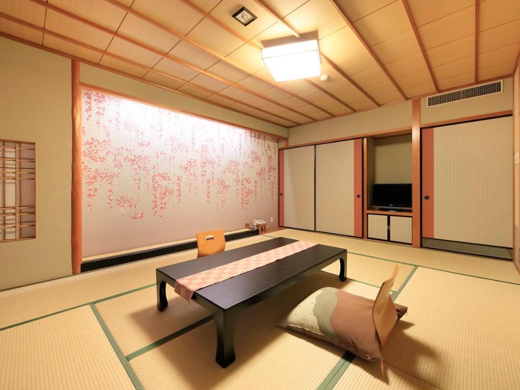 Private living space without bedding visible at Yukibou Hakusen