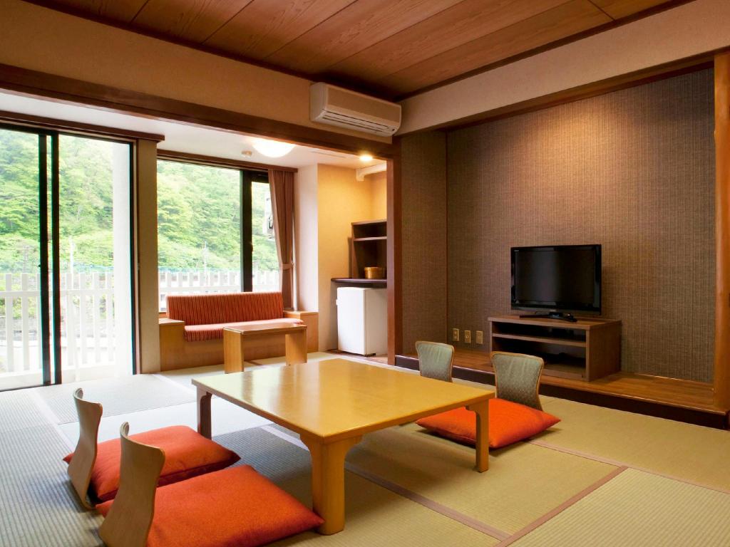 Kinugawa Onsen Hotel 객실 내부 예시