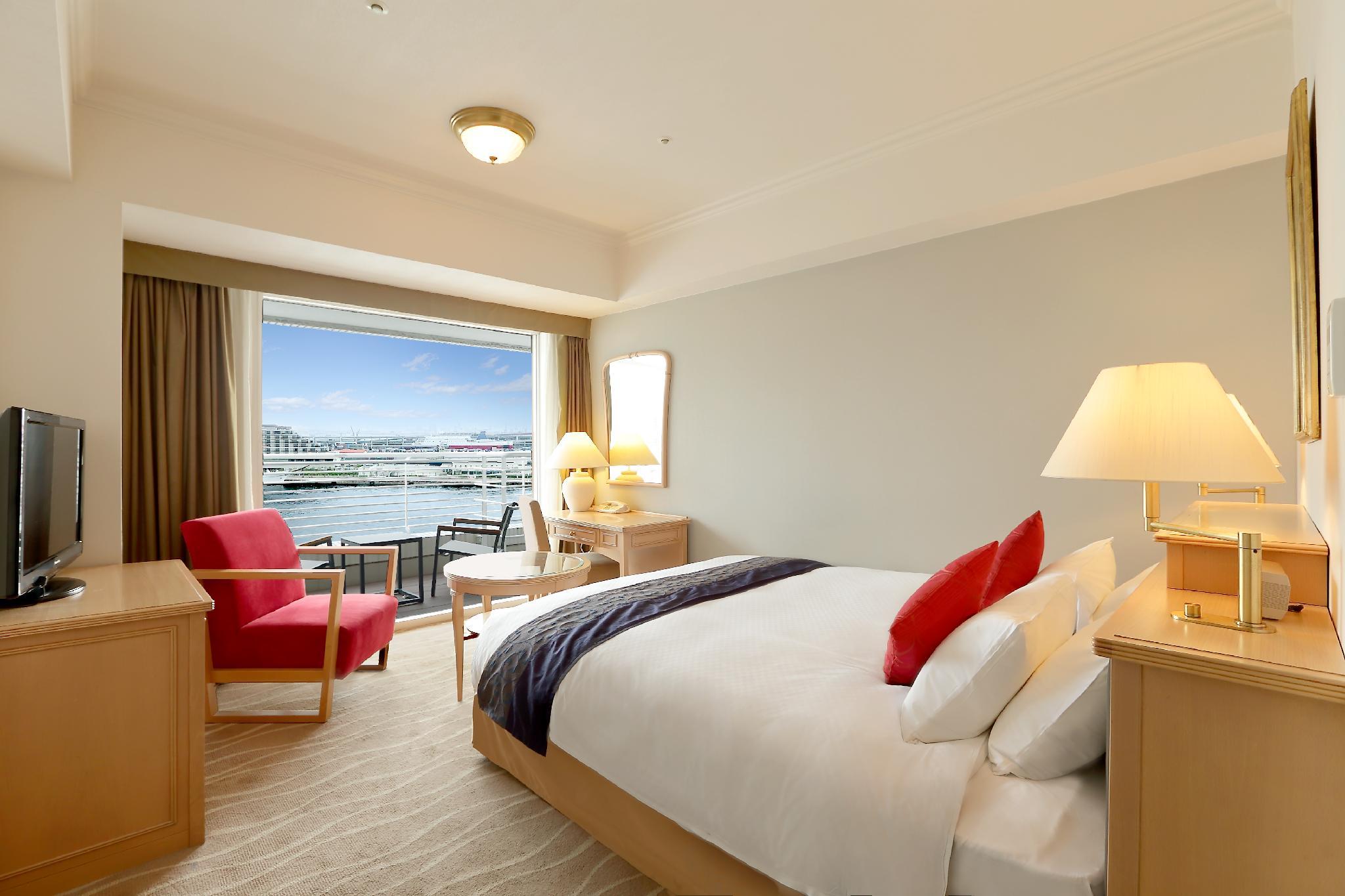 Kobe Meriken Park Oriental Hotel supplier room and living-space example
