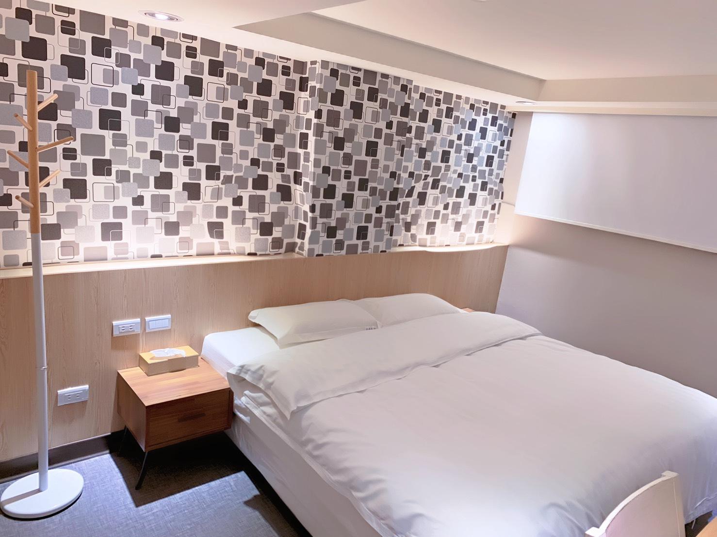 Jinhwa Hotel / 金華旅店: 침대와 실내 배치가 보이는 실제 객실 예시